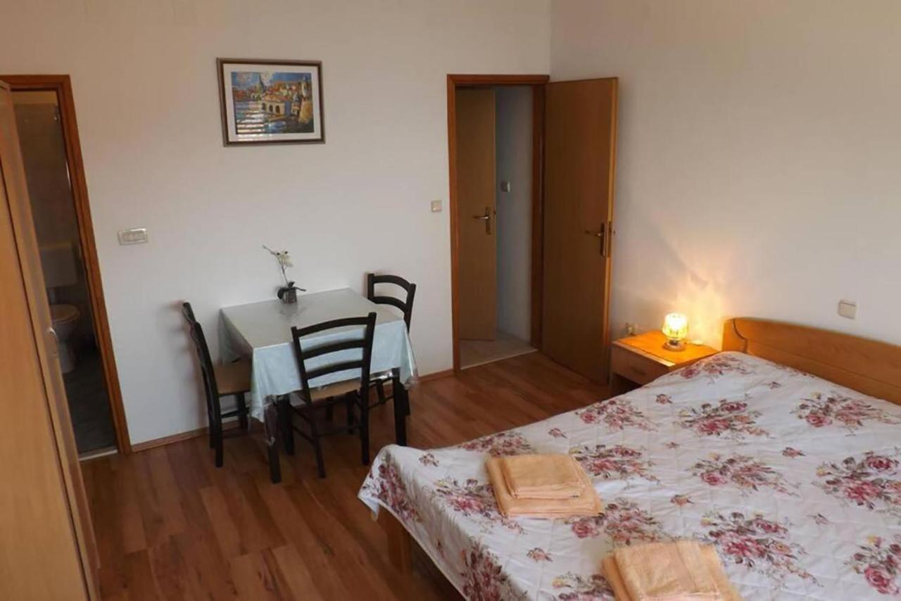 Studio Apartment Bupic- Close To Old City With Free Parking Ντουμπρόβνικ Εξωτερικό φωτογραφία